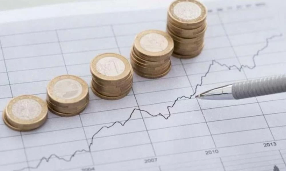 Τρία πιθανά σενάρια για τις επιπτώσεις του κορωνοϊού στην ελληνική οικονομία